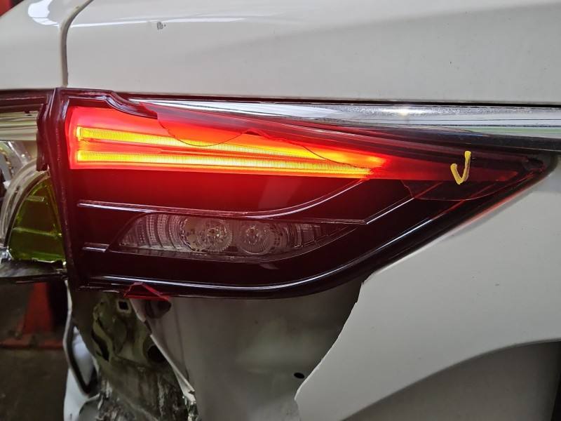 Ліхтар задній лівий Toyota Avensis T27