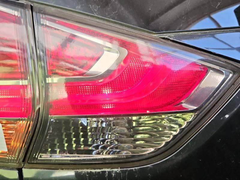 Ліхтар задній лівий Nissan X-trail 226-17939