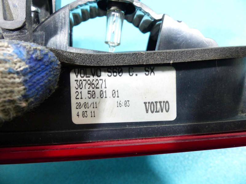 Ліхтар задній лівий Volvo S60 30796271 — фото деталі 4