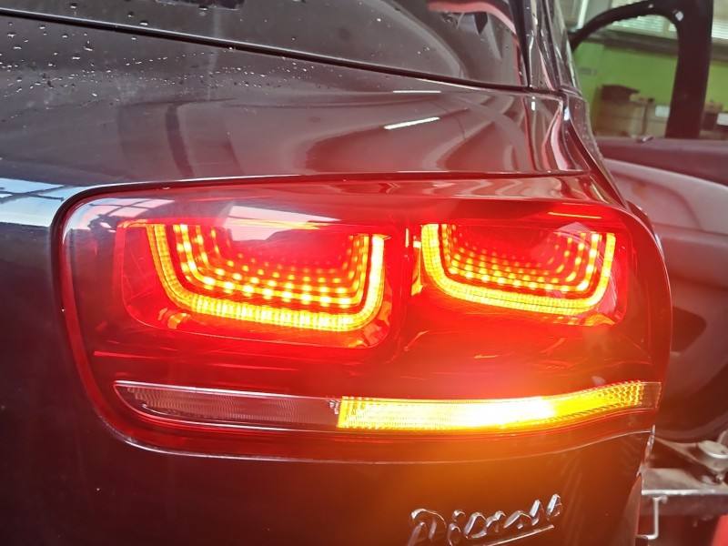 Фонарь задний правый Citroen C4