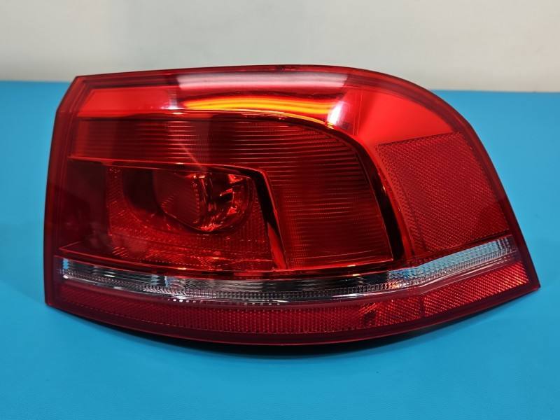 Ліхтар задній правий Volkswagen Passat B7 3AF945096E