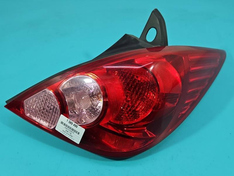 Ліхтар задній правий Nissan Tiida 26550-EM30A