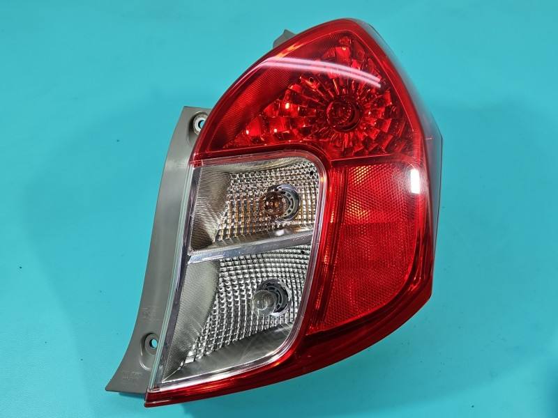 Фонарь задний правый Suzuki Celerio 220-18115