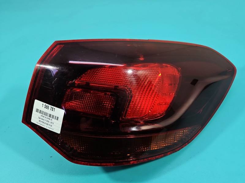 Ліхтар задній правий Opel Astra J 13314051