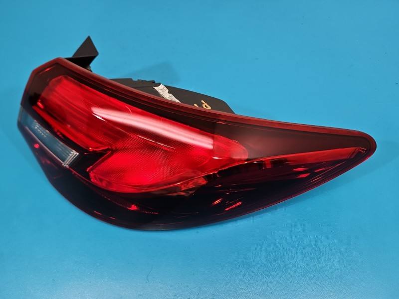 Ліхтар задній правий Opel Astra J 90015087