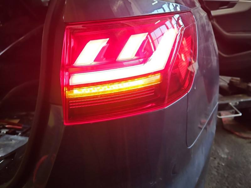 Ліхтар задній правий Audi A4 B9 8W9945092AA