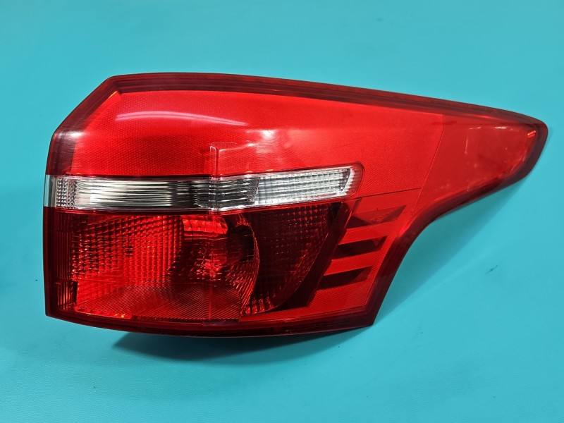 Ліхтар задній правий Ford Focus F1EB-13404-D
