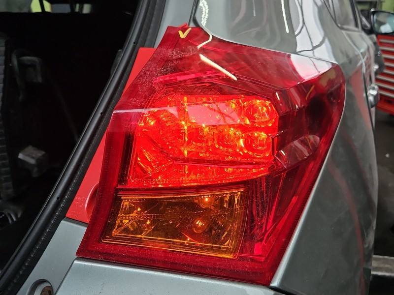 Фонарь задний правый Toyota Auris
