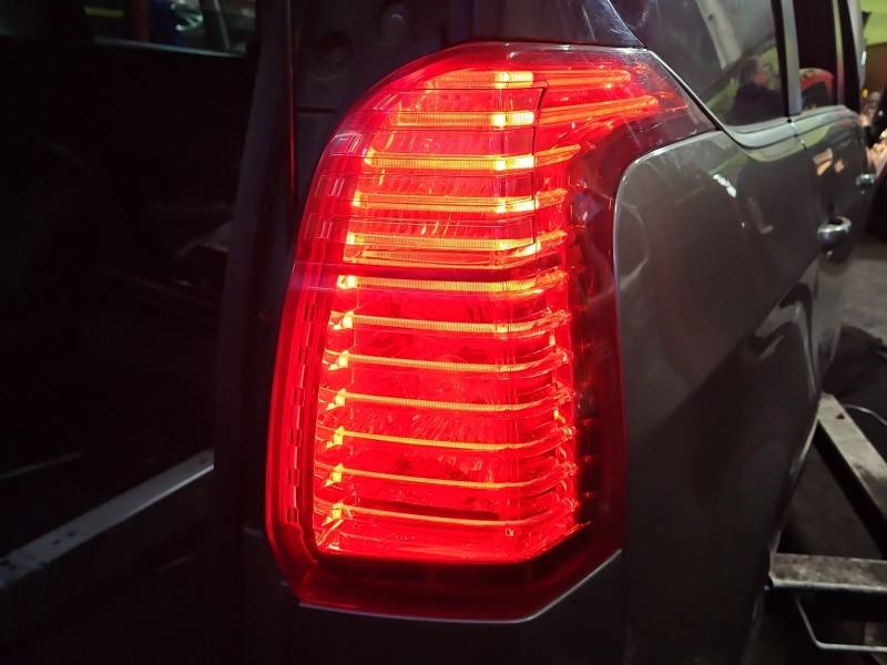 Ліхтар задній правий Peugeot 5008