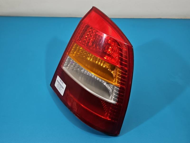 Ліхтар задній правий Opel Astra G