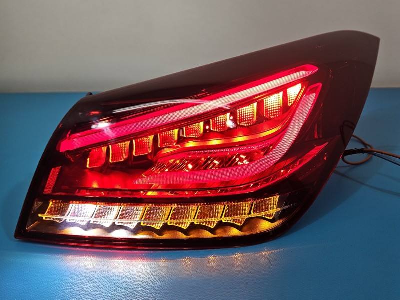 Ліхтар задній правий Mercedes CLA C118 A1189067600