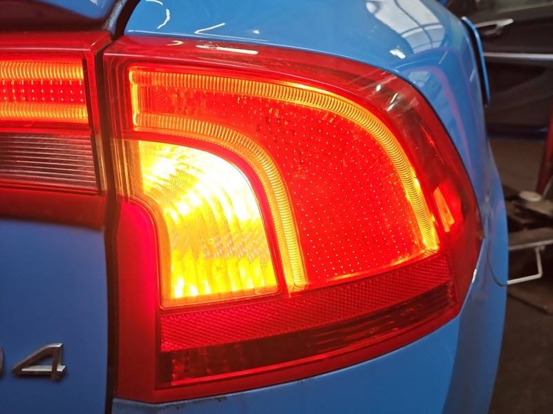 Ліхтар задній правий Volvo S60 31395931