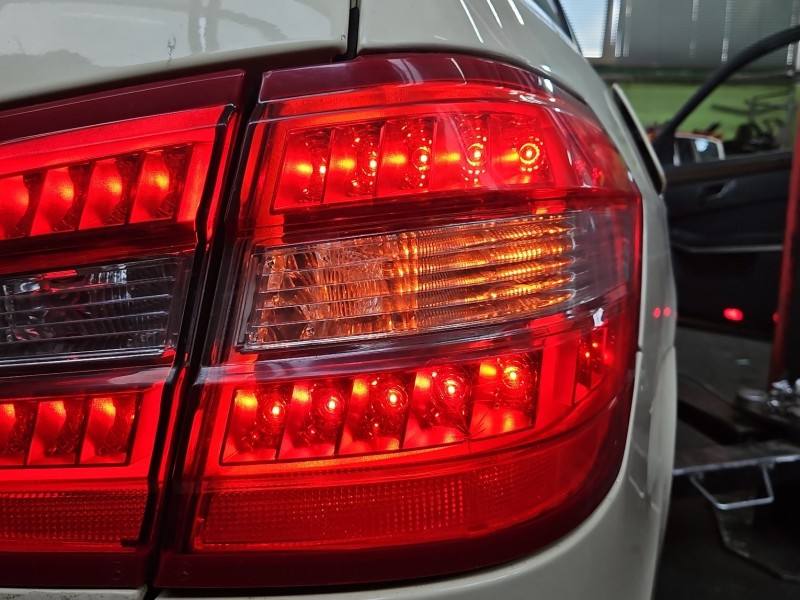 Ліхтар задній правий Mercedes E W212