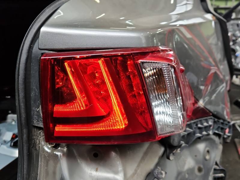 Ліхтар задній правий Lexus IS 81550-53280