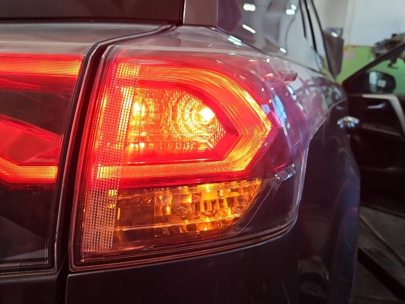 Ліхтар задній правий Toyota Rav4 81550-42201