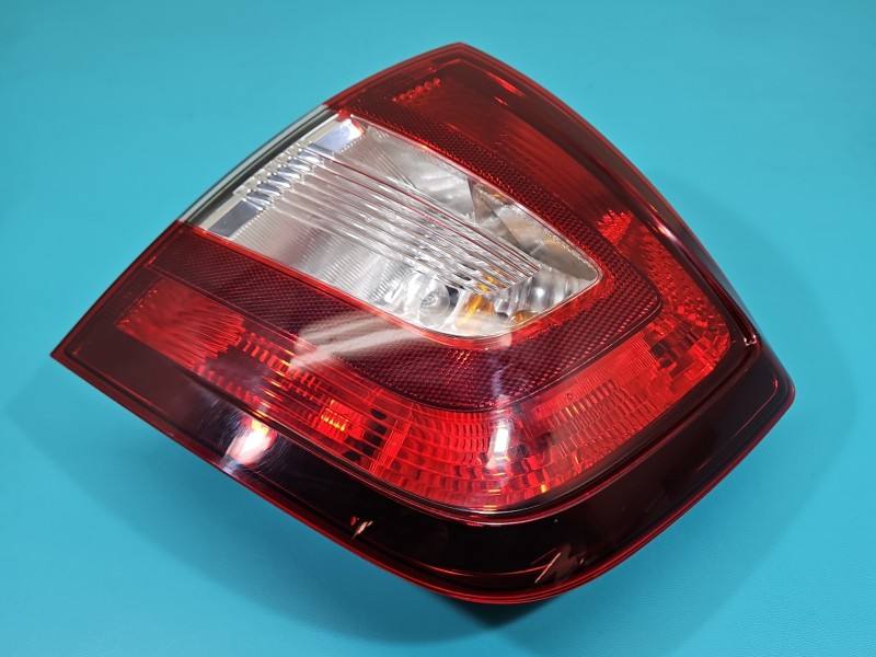 Ліхтар задній правий Skoda Rapid 5JH945208