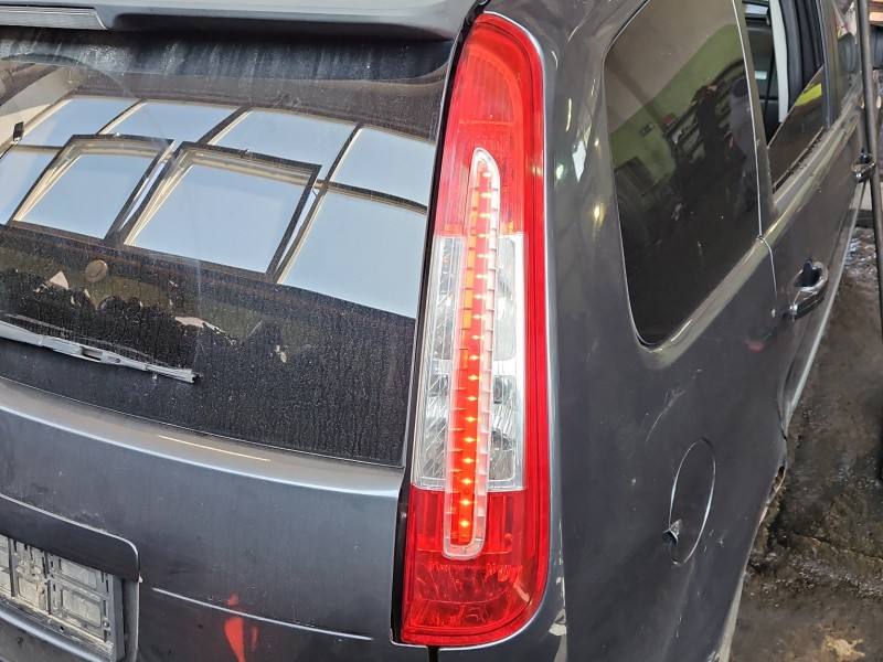 Ліхтар задній правий Ford C-Max