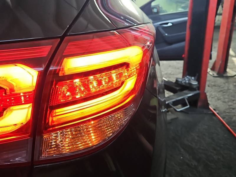 Ліхтар задній правий Hyundai I40 92402-3Z5