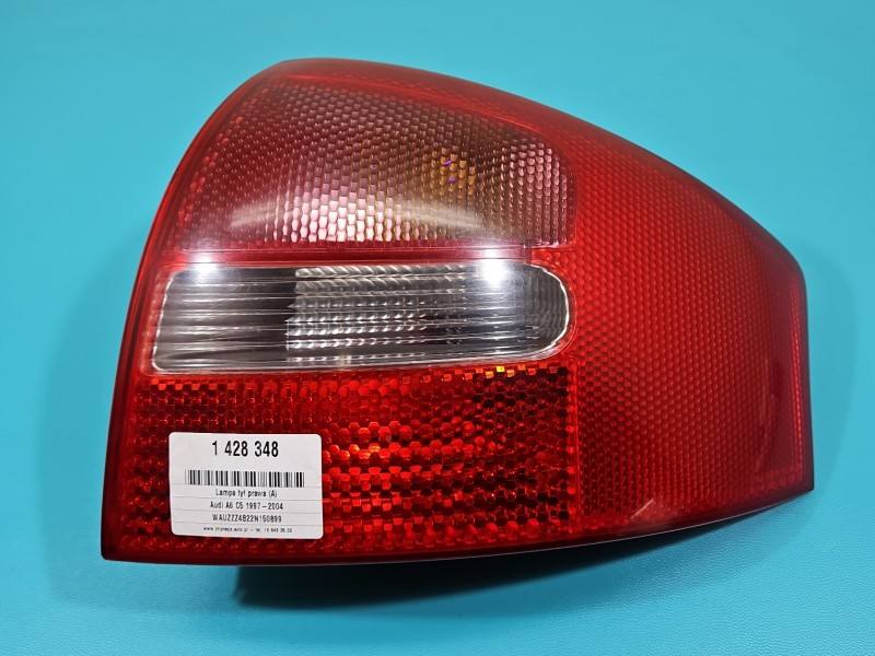 Ліхтар задній правий Audi A6 C5 4B5945096