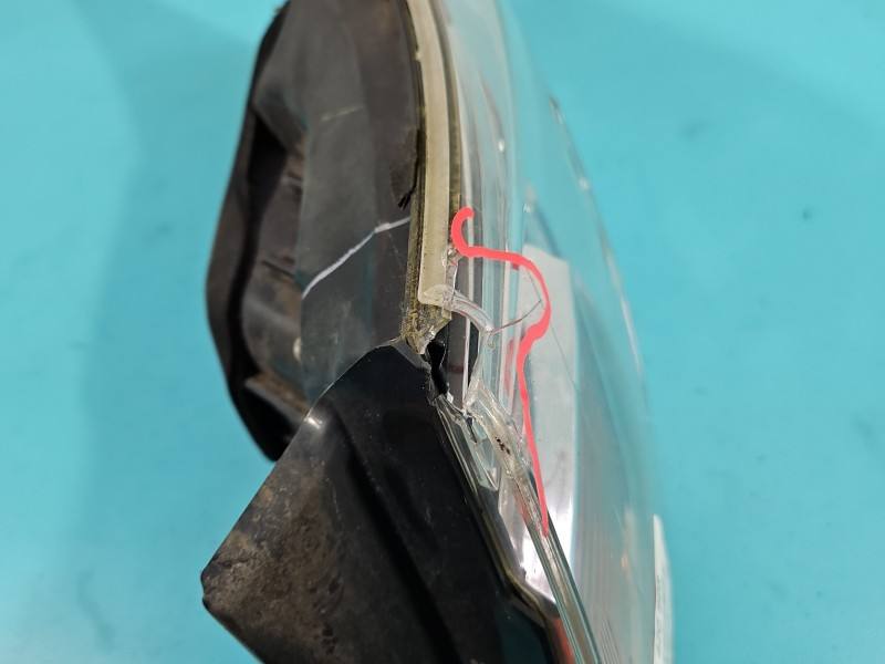 Фонарь задний правый Mazda 6 — фото детали 3
