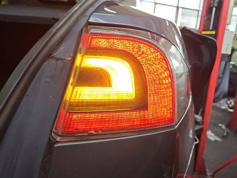 Ліхтар задній правий Tesla Model S 6005921-00-B
