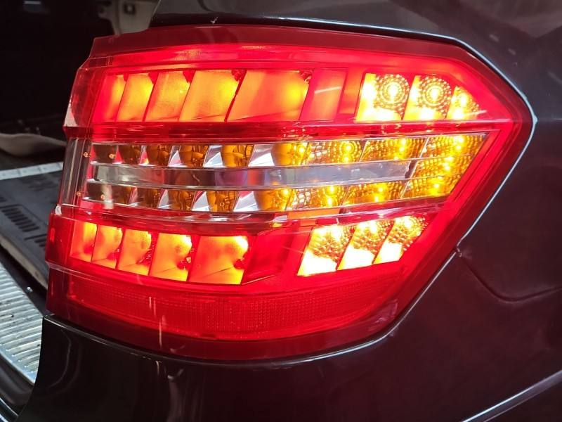 Ліхтар задній правий Mercedes E W212
