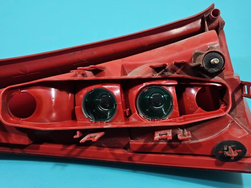 Фонарь задний правый Citroen C3 — фото детали 7
