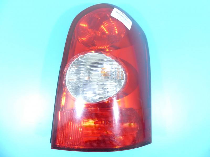 Фонарь задний правый Mazda Mpv