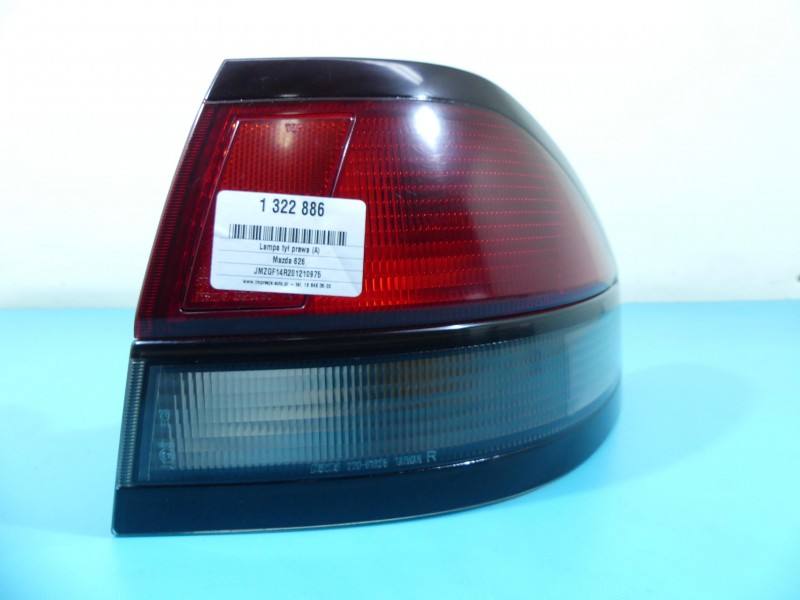 Ліхтар задній правий Mazda 626 220-61825R