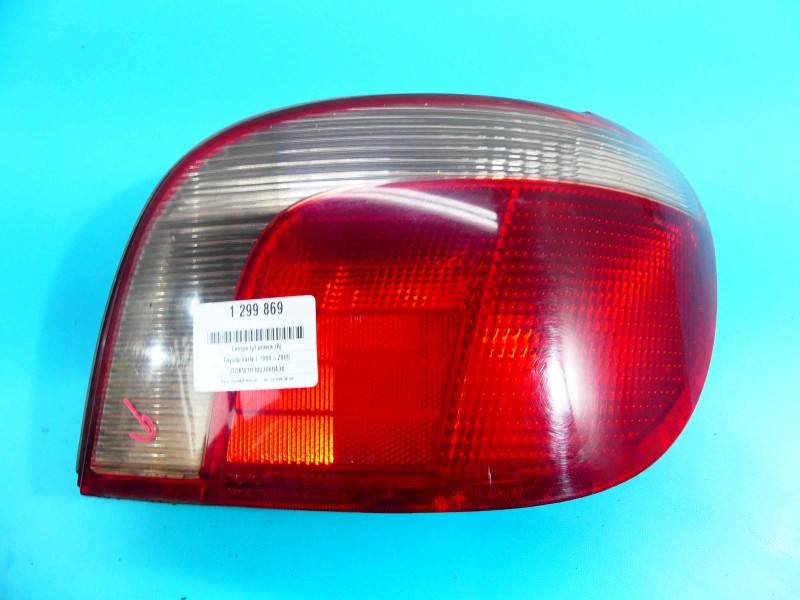 Ліхтар задній правий Toyota Yaris 1 52-004