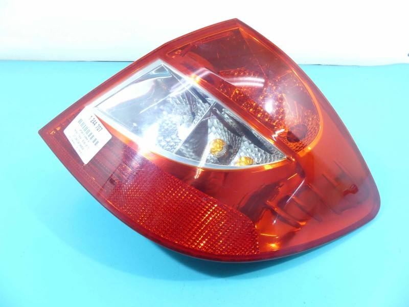 Фонарь задний правый Renault Thalia 8200700047