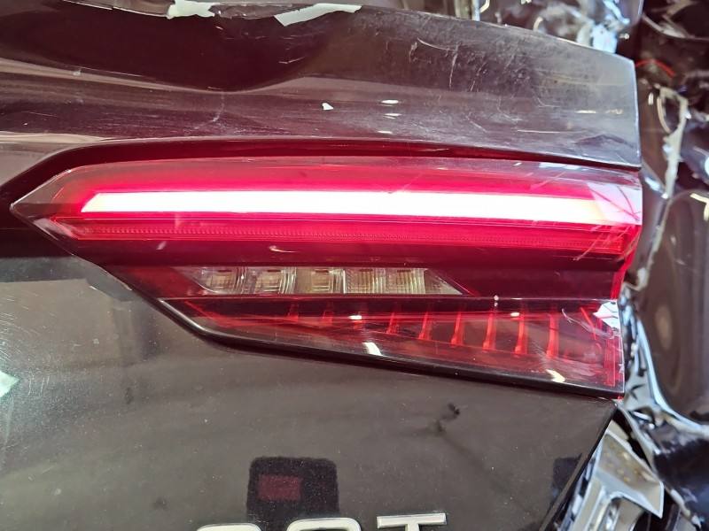 Ліхтар задній правий Audi A5 8T 8W6945094F