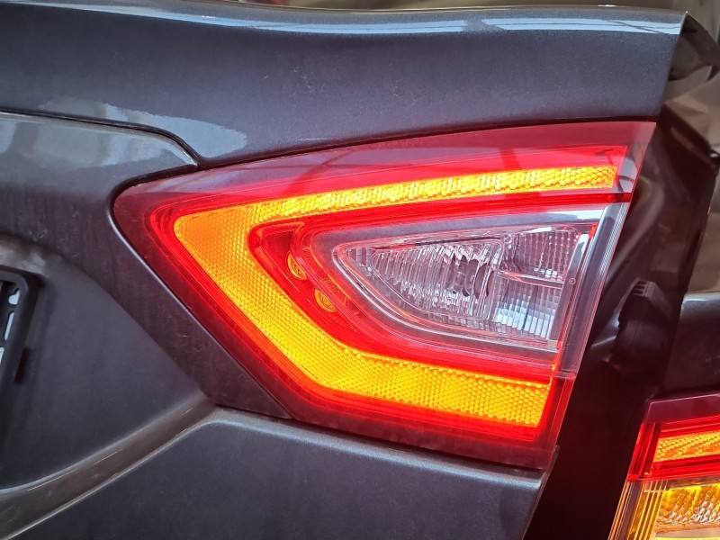 Фонарь задний правый Ford Mondeo DS73-13A602-JF
