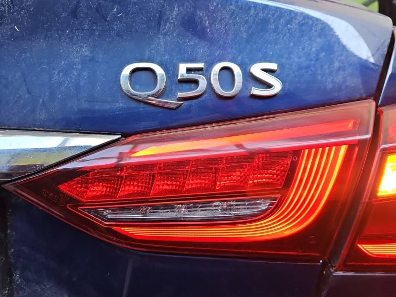 Фонарь задний правый Infiniti Q50