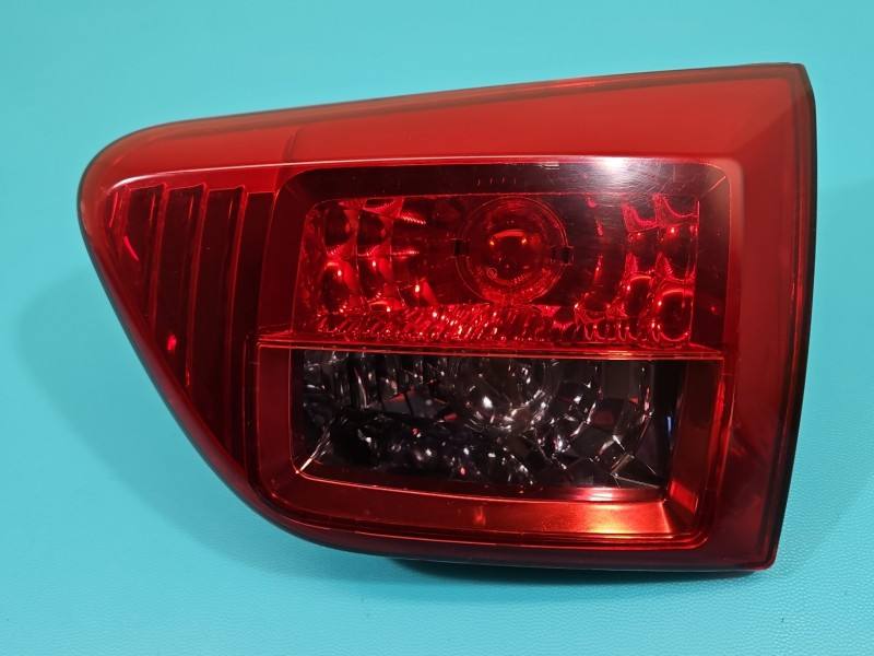 Фонарь задний правый Peugeot 4007