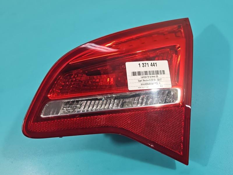 Ліхтар задній правий Opel Meriva B 21628003