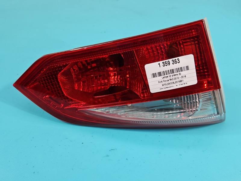 Ліхтар задній правий Ford Focus BM51-13A603-B