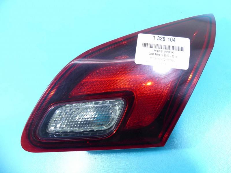 Ліхтар задній правий Opel Astra J 216402