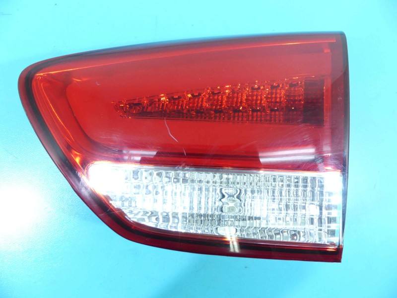 Ліхтар задній правий Kia Carens 92404-A4110