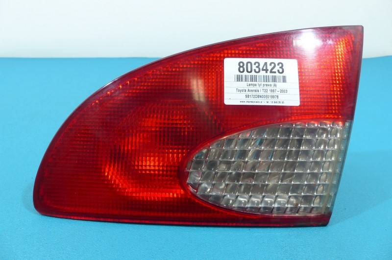 Ліхтар задній правий Toyota Avensis T22