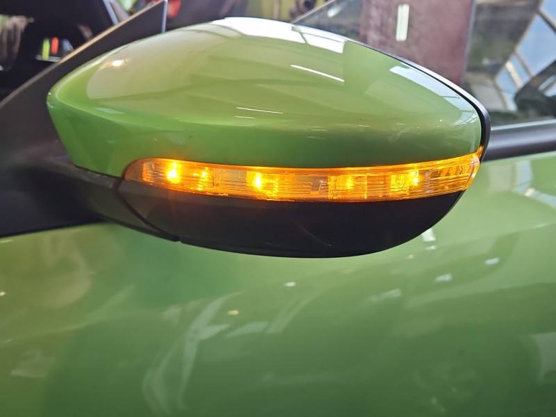 Дзеркало заднього виду ліве Volkswagen Scirocco 1K8857933A