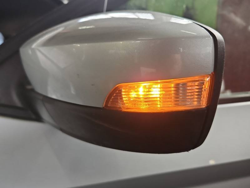 Дзеркало заднього виду ліве Skoda Fabia 3