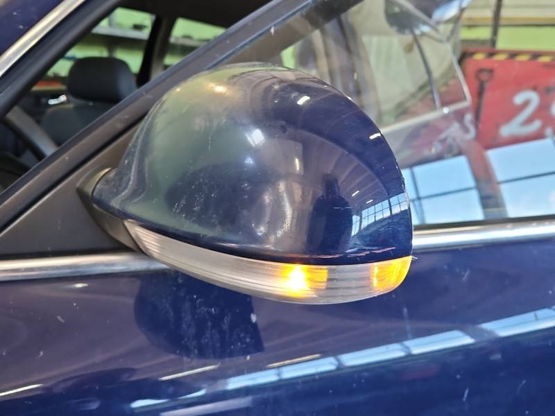 Дзеркало заднього виду ліве Volkswagen Passat B5