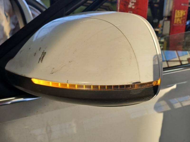 Дзеркало заднього виду ліве Audi Q5 8R1857409L