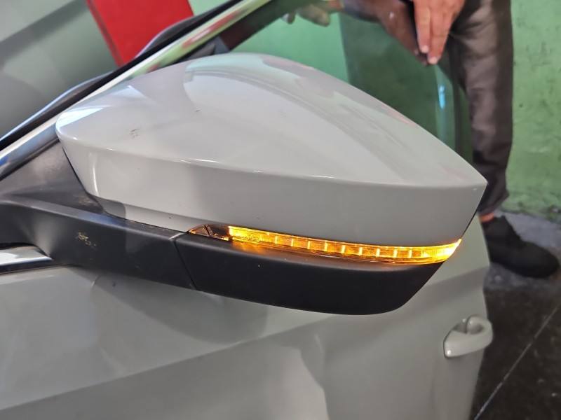 Дзеркало заднього виду ліве Skoda Kodiaq