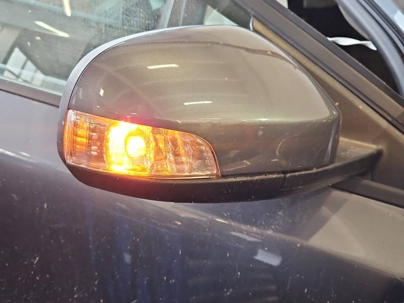 Дзеркало заднього виду праве Volvo V40