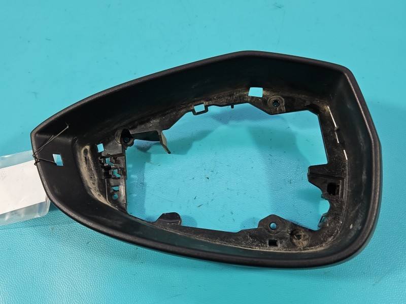 Дзеркало заднього виду праве Audi A4 B9 8W1857410L