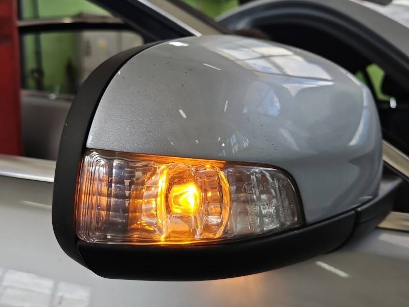 Дзеркало заднього виду праве Jaguar XF