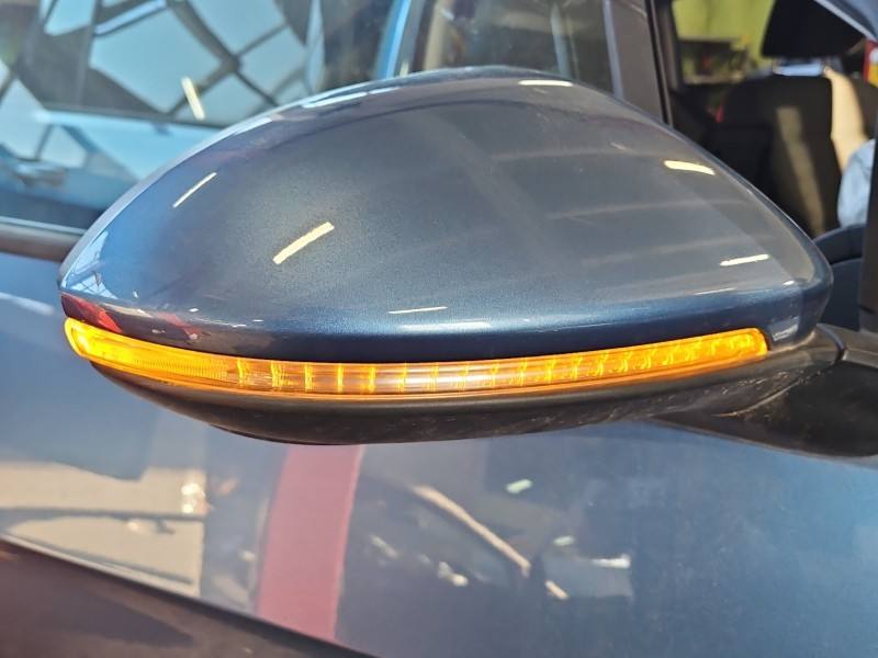 Дзеркало заднього виду праве Volkswagen Golf 7