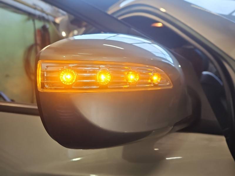 Дзеркало заднього виду праве Hyundai Ix35
